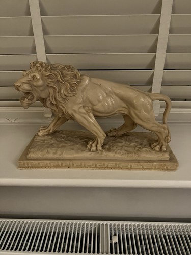 Lion ornament statue - ornament,