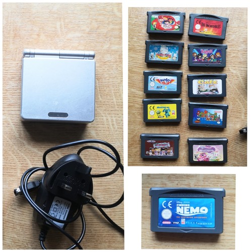 Nintendo gameboy silver - nintendo,