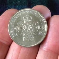 1989 UK £2  2 Pound Coin Tercentenary of the Bill of Rights