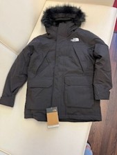 The North Face boys McMurdo Parka BNWT with detachable fur trim