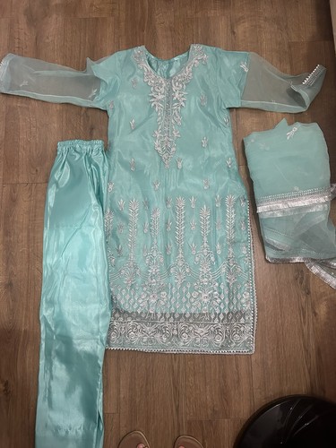 Women asian pakistani - asian,