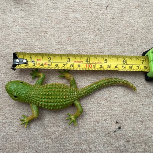 Vintage plastic rubber lizard - plastic/,
