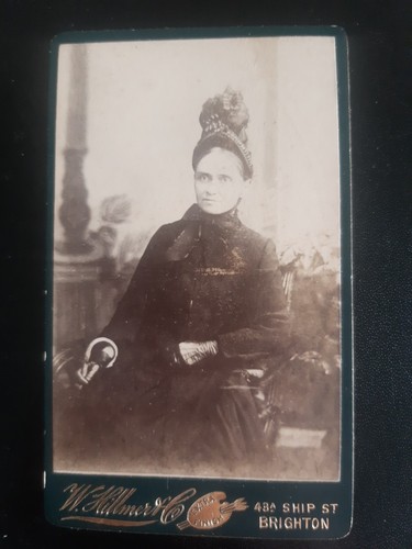 Cdv woman all black - in,