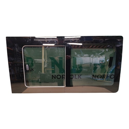 Transporter side window - t6,