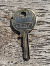 WILMOT BREEDEN Classic vehicle key FA517