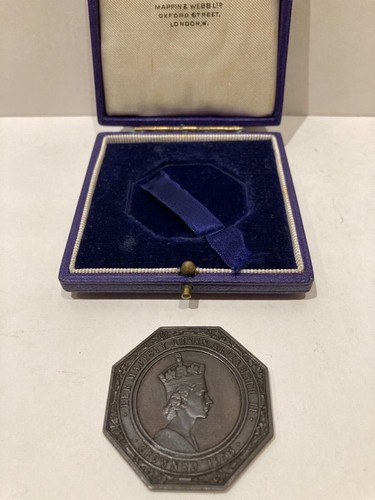 Rare 1953 queen - 1953, ii