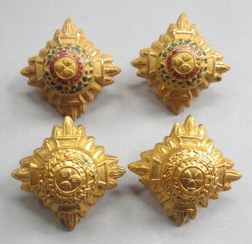 Officer shoulder pips - 4,