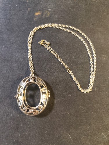 Vintage silver tone oval - vintage,