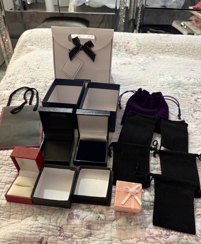 Assorted bundle jewellery - assorted, of