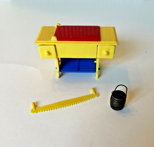 1950 renwal dollhouse - 1950's,