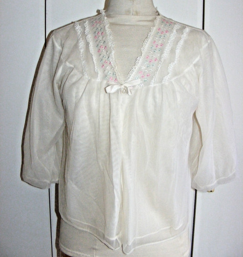 Vintage 1960s nylon bed jacket
