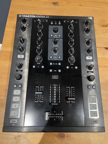 Traktor kontrol mixer - z2,