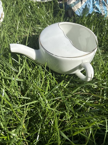 Vintage invalid feeder cup - feeder,