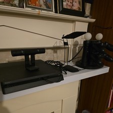 PS4 ,vr, 2x dualshock  + 2 psmove controllers + 12 games. all cables included