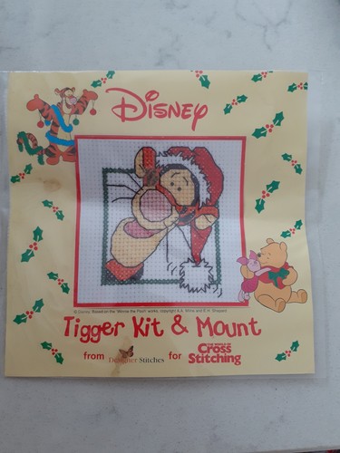 Disney tigger santa - in,