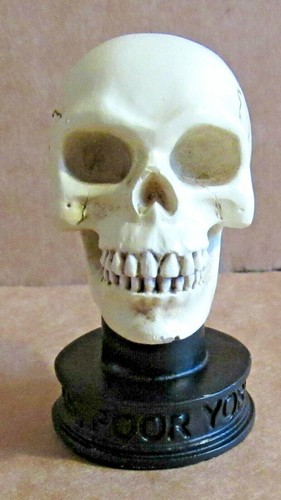 Ornament resin yorick - ornament,
