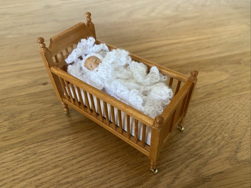 Dolls house 12th wooden - dolls,