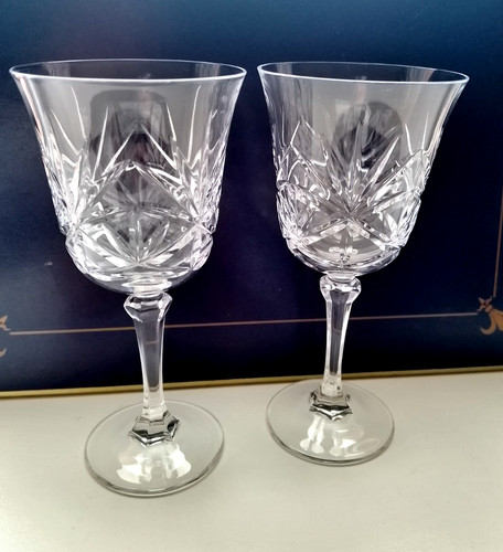Tulip shaped cut - tulip, crystal