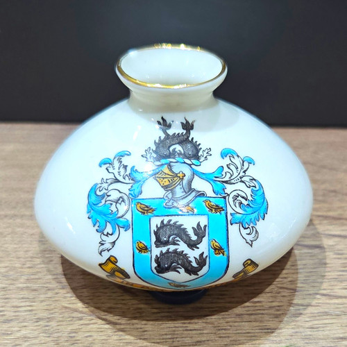 Goss crested china brighton - goss,