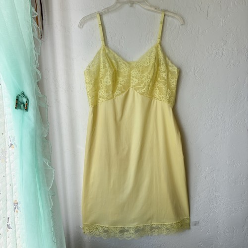 Vtg nwt 1960s yellow van - yellow,
