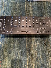Denon DN-X400 DJ mixer