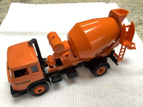 Britains readymix cement - britains, lorry