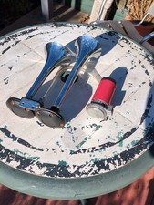 Twin Air Horns With  12 V Compressor