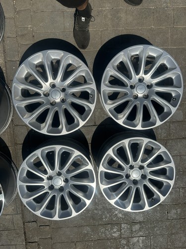 Genuine range rover vogue - genuine,