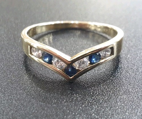 British hallmarked 9ct yellow - 9ct,
