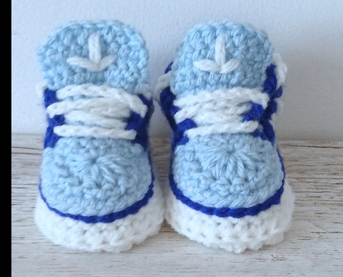 New baby crochet shoes - new,