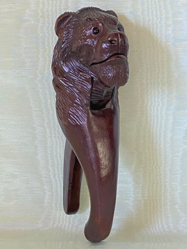 Lion king nutcracker with - nutcracker,
