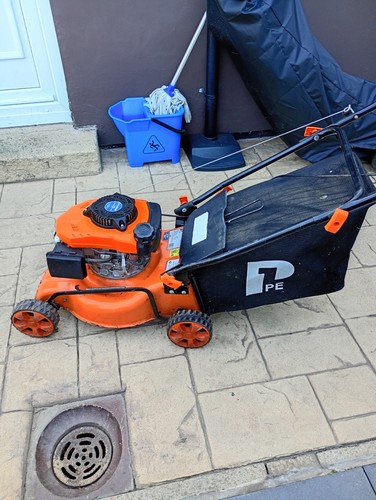 Hyundai petrol lawn mower - lawn,