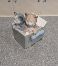 Vintage NAO Lladro PURRFECT