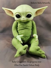 Baby Yoda “Grogu” Deluxe