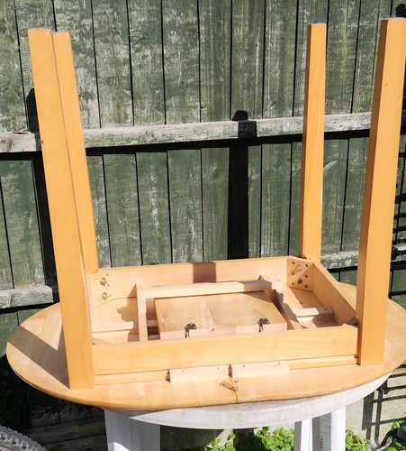 Extendable dining table - extendable,