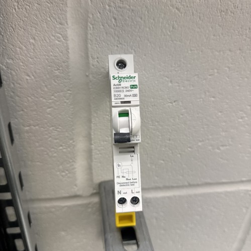 Schneider b20 30ma - 30ma, ic60h