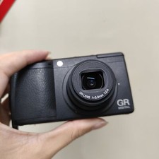 RICOH GR DIGITAL II 10.1MP