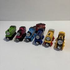 Thomas Wooden Railway Engine Bundle (ThomasBillBenDuckAshimaStephen)