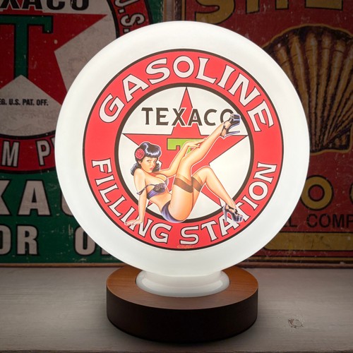 Texaco filling station pinup - station,