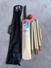 Childrens Medium Size 5 Cricket Set Wooden Bat Ball Stumps Bails Garden Beach