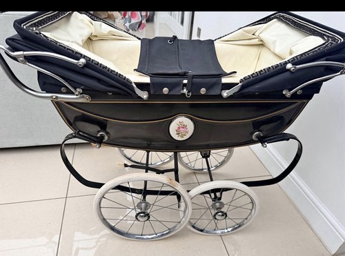 Vintage twin dolls pram - ,