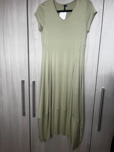 Bnwt yong kim - v, short