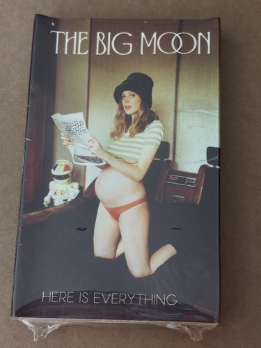 The big moon - big,