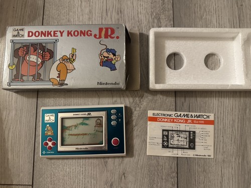 Nintendo game watch 1982 - game,