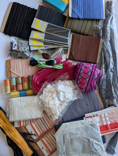 Large job lot ribbon - lot#17-,