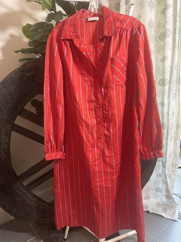Vtg 70s leslie - pomer, red