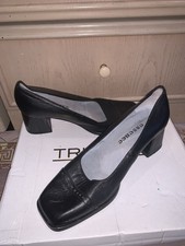 Essence Women's Leather Shoes