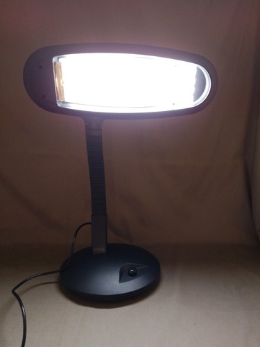 Lumie desklamp sad light - lumie,