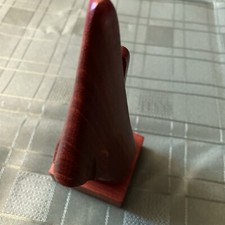 Vintage Hand Carved Wooden Nose Design’ Spectacles Holder. Ex/con 