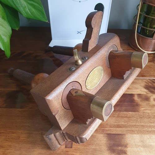 Antique wooden screw arm - wooden,